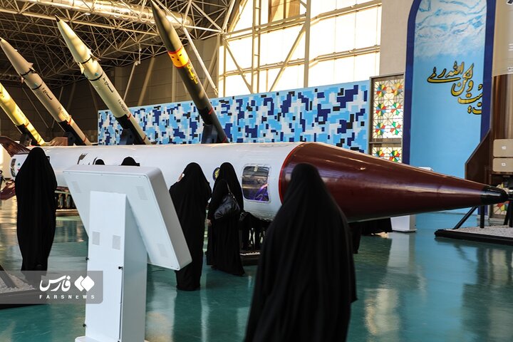 بازدید بانوان راوی پیشرفت از نمایشگاه هوافضا سپاه