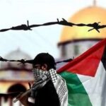 ببینید | تلاش دلخراش پدر فلسطینی برای نجات جان خانواده‌اش از زیر آوار