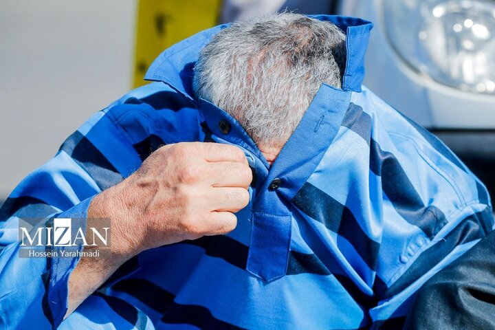 خالکوبی اسم کتاب نویسنده یهودی روی دست سارق حرفه‌ای در تهران!