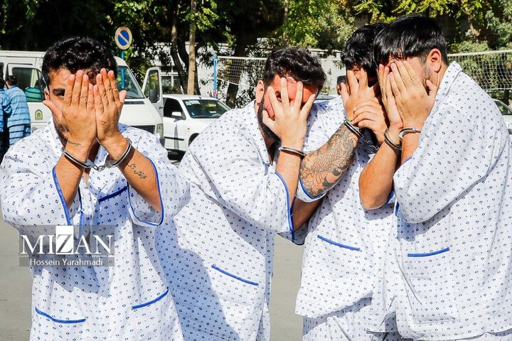 خالکوبی اسم کتاب نویسنده یهودی روی دست سارق حرفه‌ای در تهران!