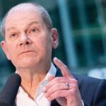 ببینید | موشک‌های مقاومت «شولتز» را از هواپیما بیرون کشید