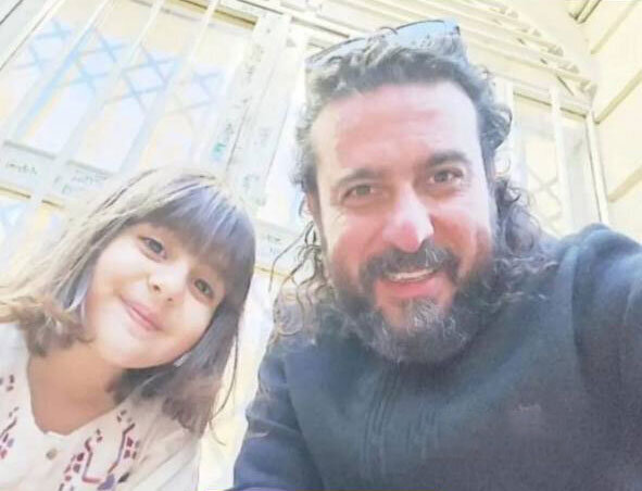 عکس | تصویری از مدل موی جدید محسن کیایی در کنار دخترش