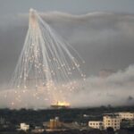 ببینید | شادی مصری‌ها در گذرگاه رفح با موشک‌های قسام‌