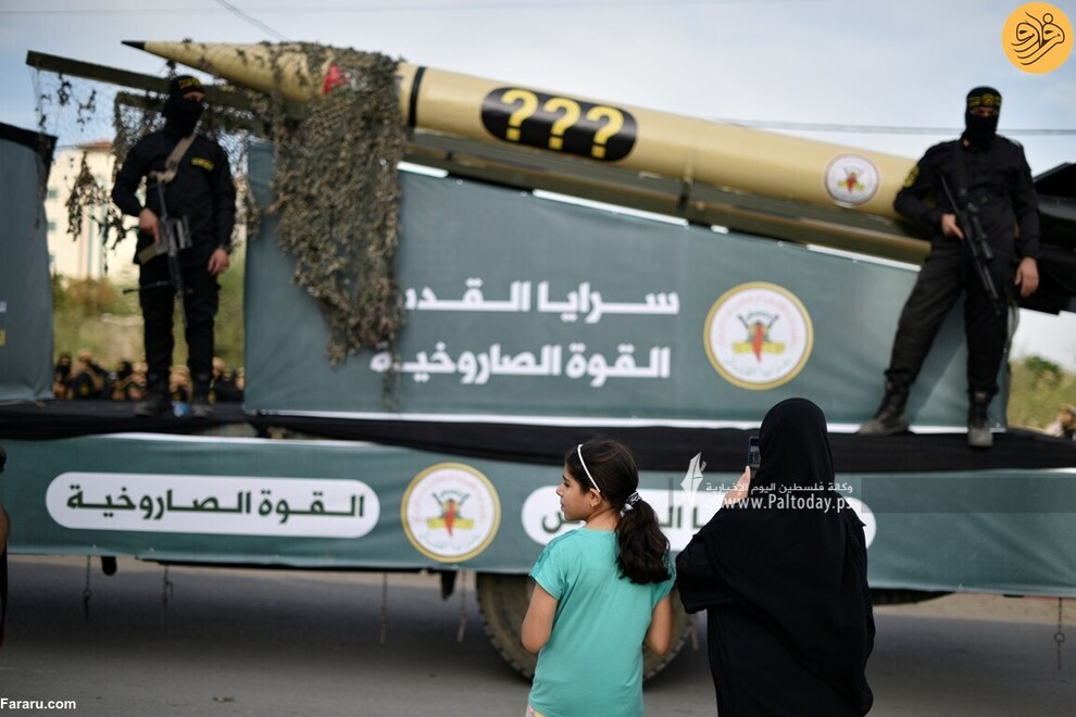 (تصاویر) رژه گردان‌های قدس در غزه با تجهیزات نظامی جدید