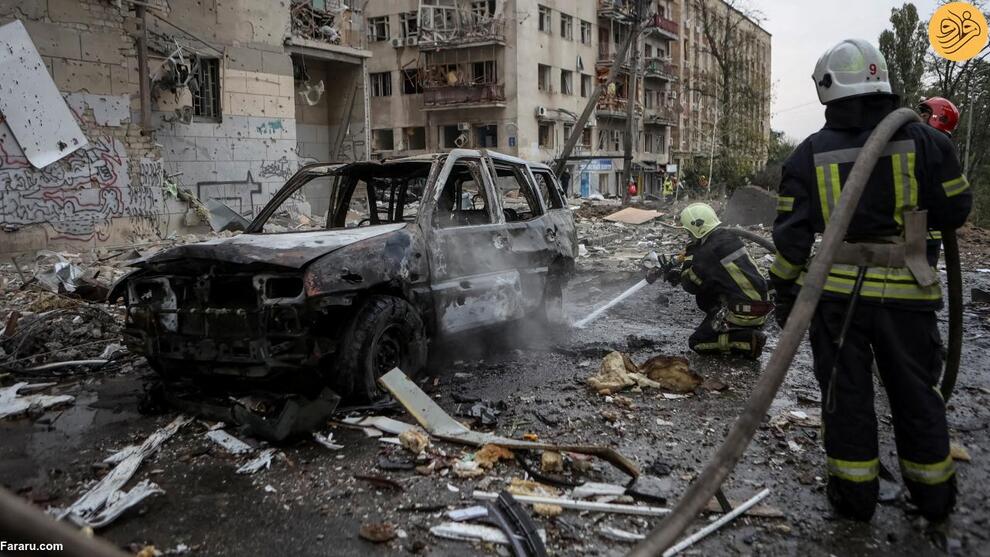 (تصاویر) حمله مرگبار روسیه به یک مراسم ترحیم در اوکراین؛ ۱۰ درصد جمعیت روستا کشته شدند