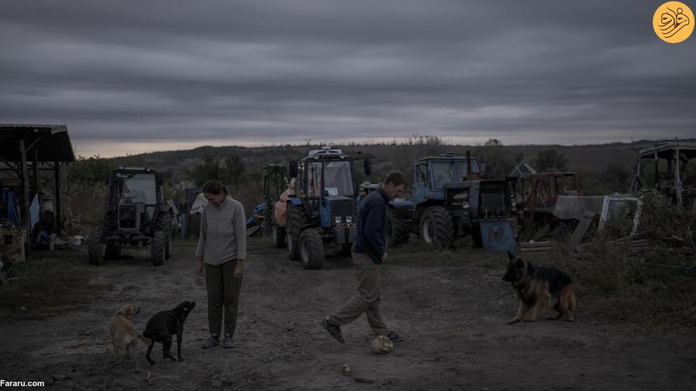 (تصاویر) بازگشت ساکنان روستای ویران شده در جنگ اوکراین