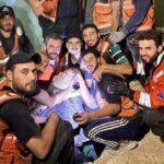 ویدیو / نوزادی که پس از ۳۷ روز زنده از زیر آوار غزه بیرون آمد