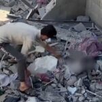 صحنه‌ای دلخراش از پرت شدن جنازه بچه‌ فلسطینی به ساختمان کناری در غزه (فیلم)