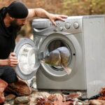 ماهیگیری عجیب این مرد مشهور ترکیه ای با ماشین لباسشویی (فیلم)