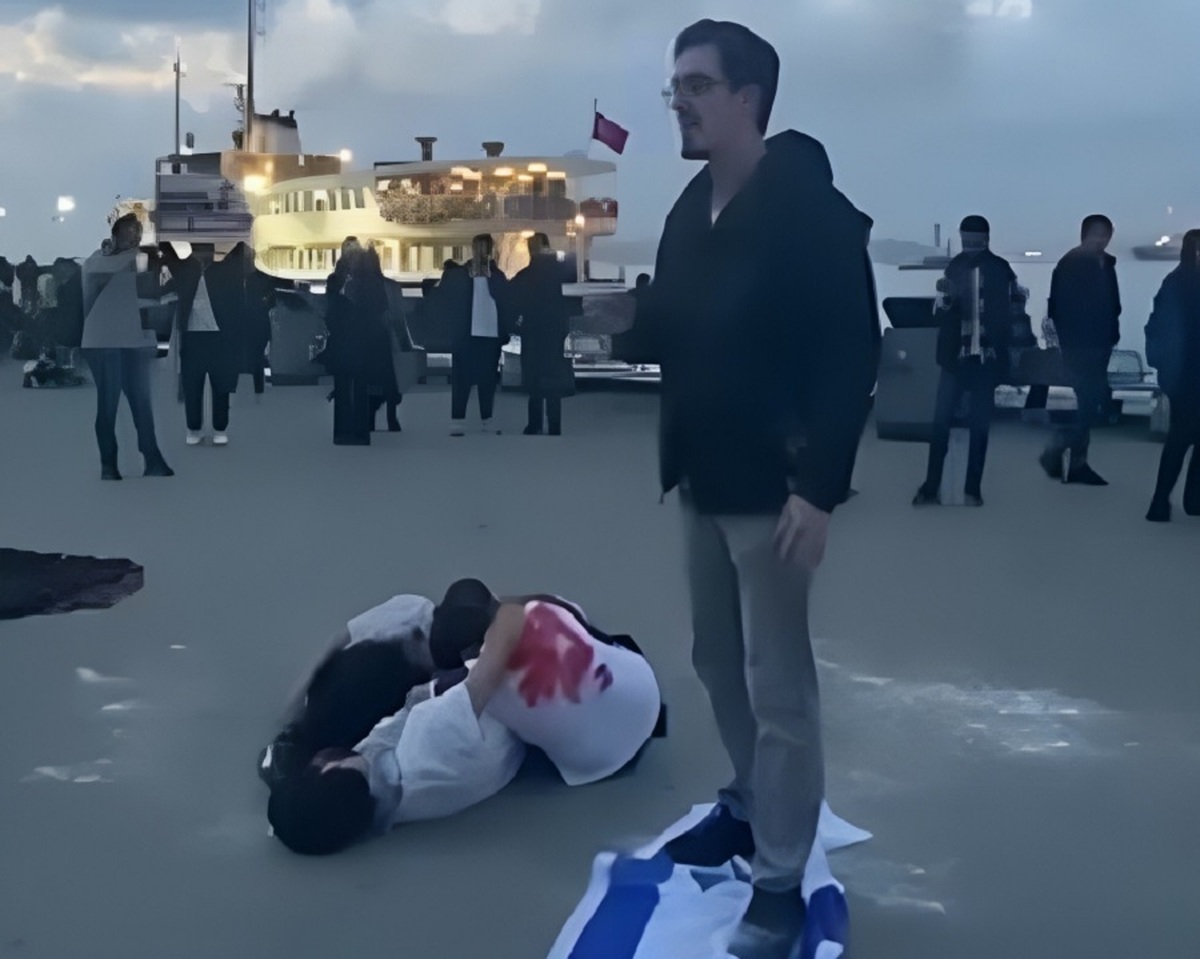 کار جالب مرد ترکیه‌ای برای حمایت از فلسطین (فیلم)