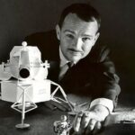 تنها انسان مدفون در ماه!/ عکس