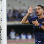 ببینید | درخواست عجیب رونالدو برای تعویض داور!