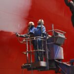 ببینید | عملیات هیجان‌انگیز رنگ کردن کشتی غول پیکر