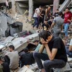 ببینید | روایت مهندسی که زیر بمباران اسرائیلی‌ها جانش را برای زندگی مردم بخطر انداخت