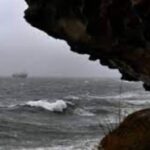 ببینید | ارتفاع باورنکردنی موج‌های دریا در سوچی روسیه