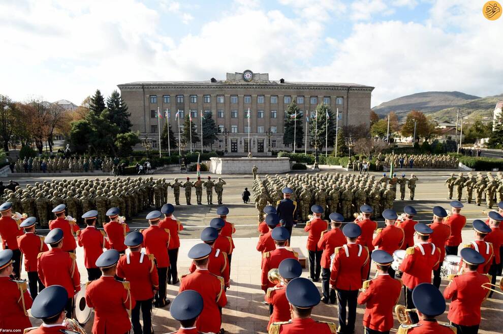 (تصاویر) رژه پیروزی جنگ قره باغ با حضور الهام علی‌اف و همسرش