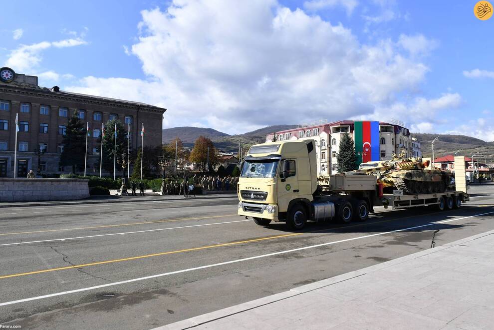 (تصاویر) رژه پیروزی جنگ قره باغ با حضور الهام علی‌اف و همسرش