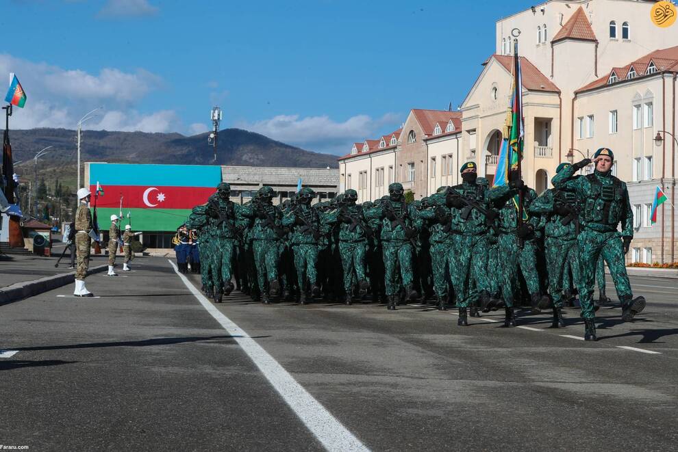 (تصاویر) رژه پیروزی جنگ قره باغ با حضور الهام علی‌اف و همسرش