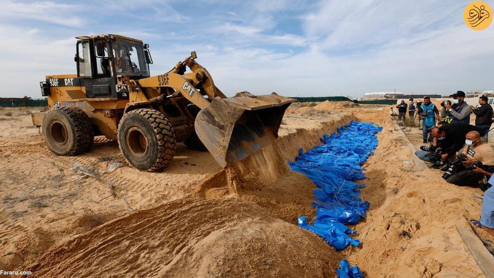 (تصاویر) دفن قربانیان جنگ غزه در گور دسته جمعی