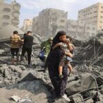 ویدیو / نجات کودک فلسطینی از در زیر آوار