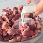 پخت یک غذای خوشمزه و سریع با 400 گرم دل مرغ (فیلم)