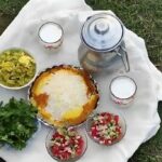 پخت باقلا قاتق محلی توسط بانوی روستایی (فیلم)