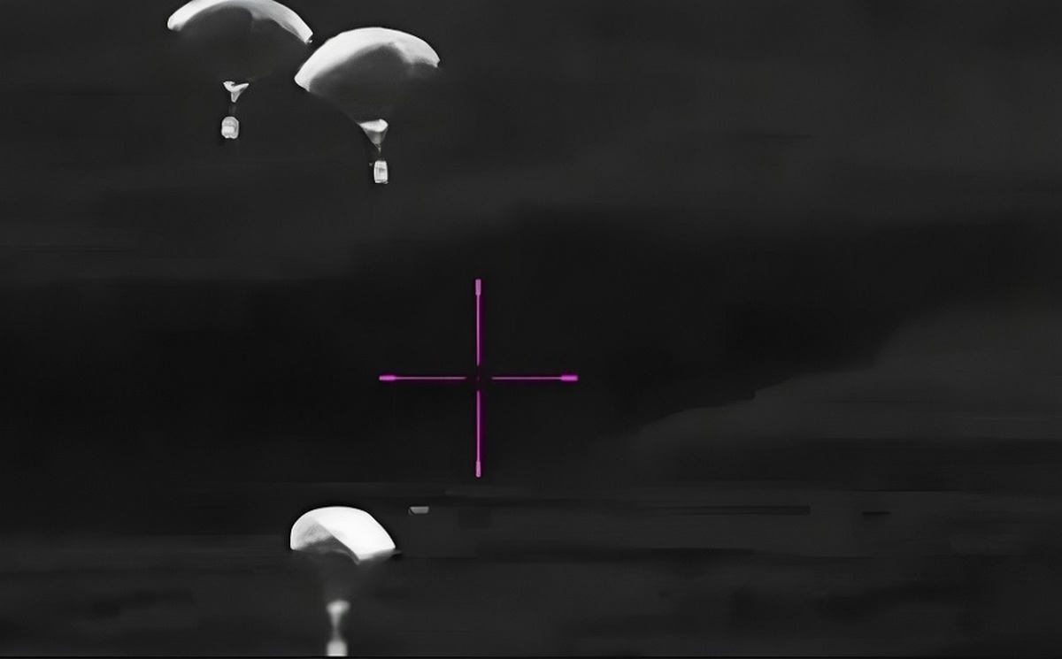 ارسال کمک برای نیروهای اسرئیلی در جنوب غزه از طریق آسمان (فیلم)