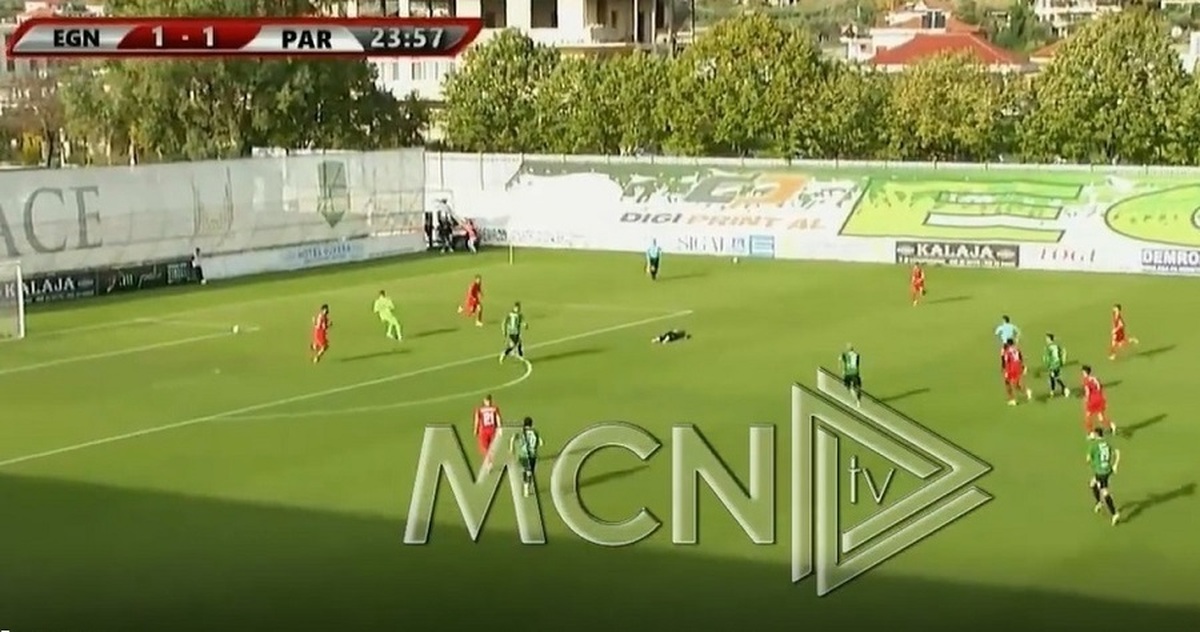 سکته قلبی یک بازیکن در زمین فوتبال (فیلم)