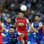 ببینید | غافلگیری یحیی و نکونام؛ پیشبینی وضعیت آب‌وهوایی در دربی تهران / دوئل با طعم و مزه‌ شهر منچستر!