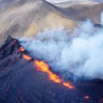 ببینید | فوران آتش در سرزمین یخی