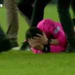 ببینید | مشت و لگدهای وحشیانه به سر و صورت داور وسط مسابقه