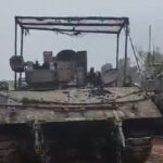 ببینید | شوکه شدن سربازان اسرائیلی از تانک‌ها و نفربرهای سوخته ارتش اسرائیل در غزه