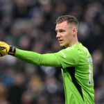 ببینید | حرکت زشت آقای بازیکن؛ هل دادن توپ جمع‌کن!