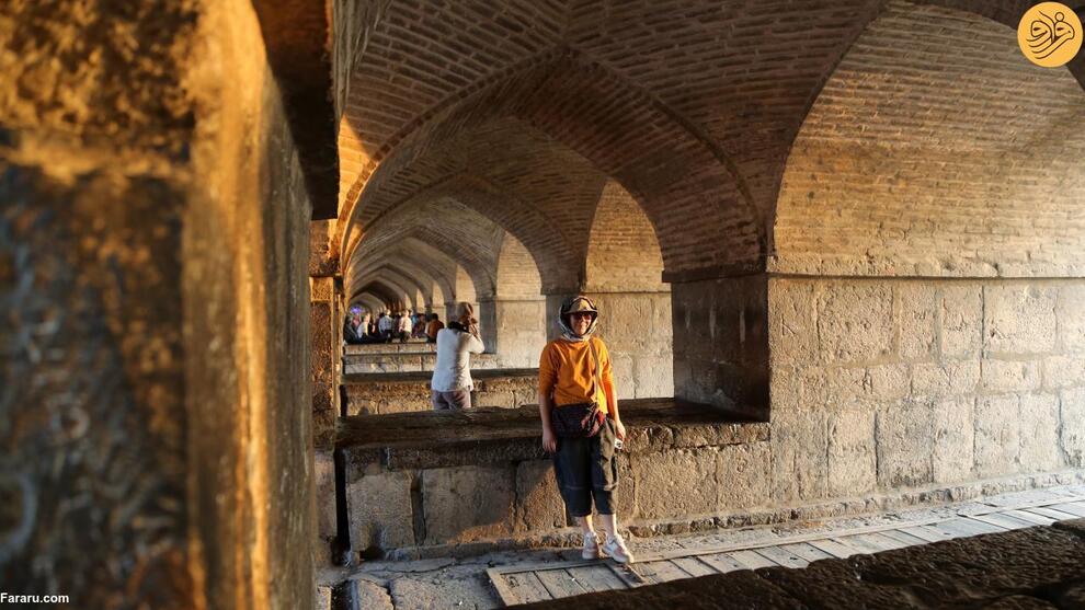 (تصاویر) گزارش رسانه خارجی از پل خواجو؛ اینجا حس بی‌نهایتی را تجربه کنید