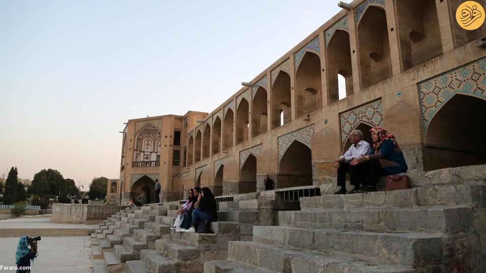 (تصاویر) گزارش رسانه خارجی از پل خواجو؛ اینجا حس بی‌نهایتی را تجربه کنید