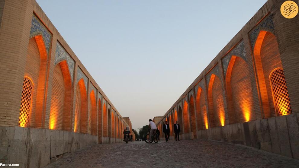 (تصاویر) گزارش رسانه خارجی از پل خواجو؛ اینجا حس بی‌نهایتی را تجربه کنید