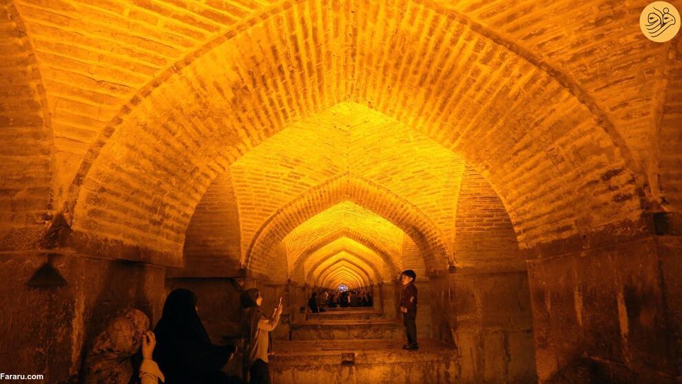 (تصاویر) گزارش رسانه خارجی از پل خواجو؛ اینجا حس بی‌نهایتی را تجربه کنید