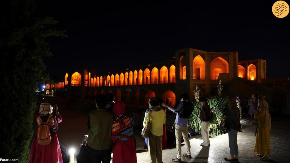 (تصاویر) گزارش رسانه خارجی از پل خواجو؛ اینجا حس بی‌نهایتی را تجربه کنید