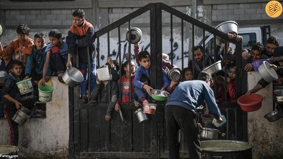 (تصاویر) صف طولانی فلسطینی‌های قابلمه به دست