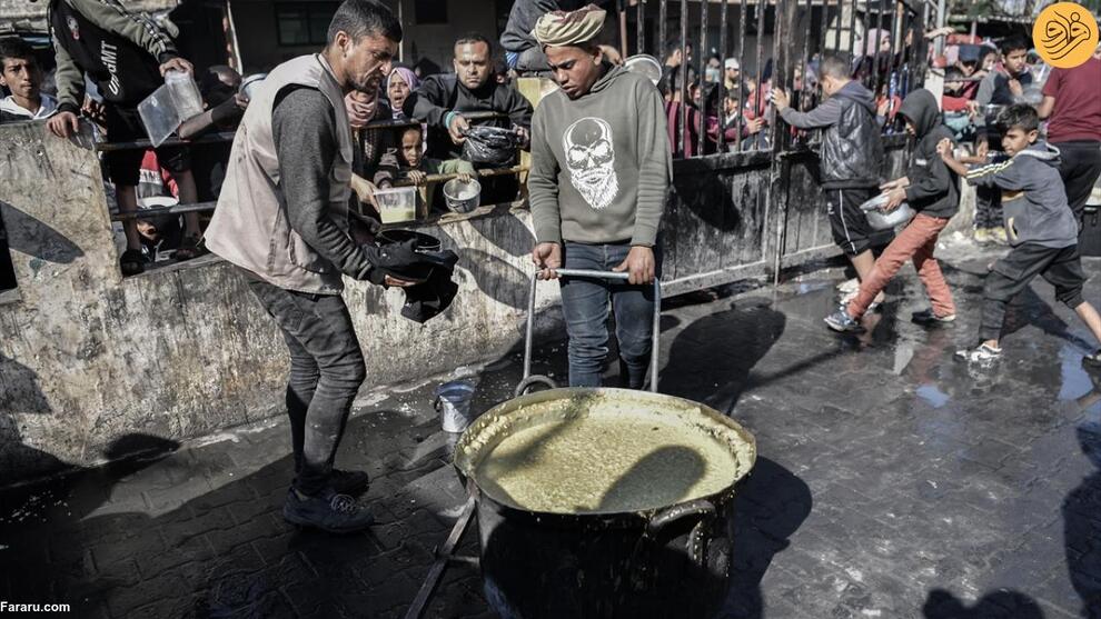 (تصاویر) صف طولانی فلسطینی‌های قابلمه به دست