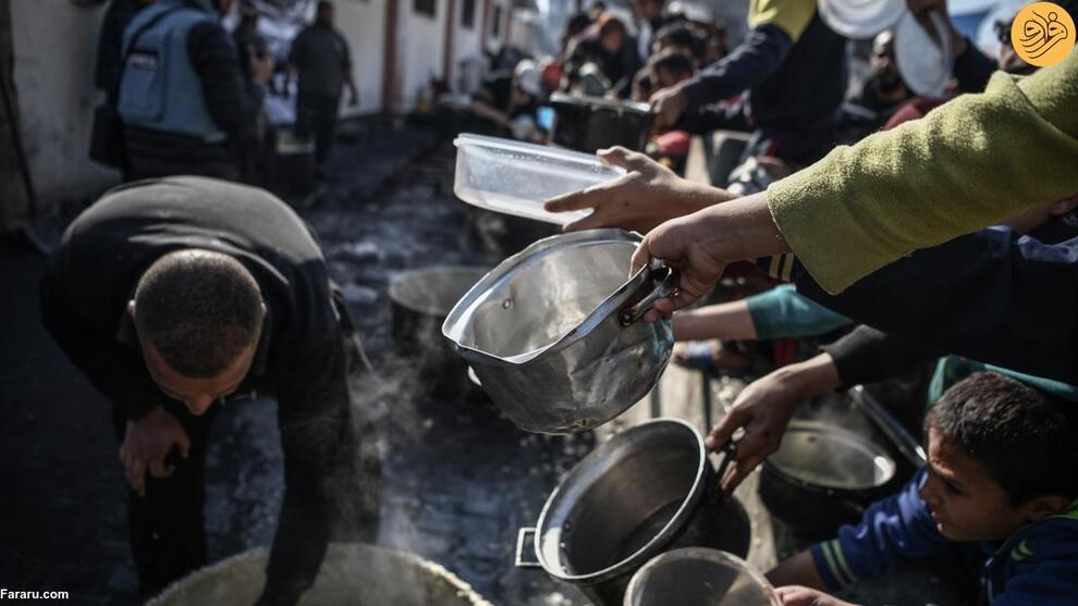 (تصاویر) صف طولانی فلسطینی‌های قابلمه به دست