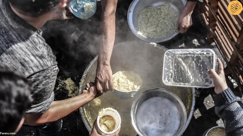 (تصاویر) صف طولانی فلسطینی‌های قابلمه به دست