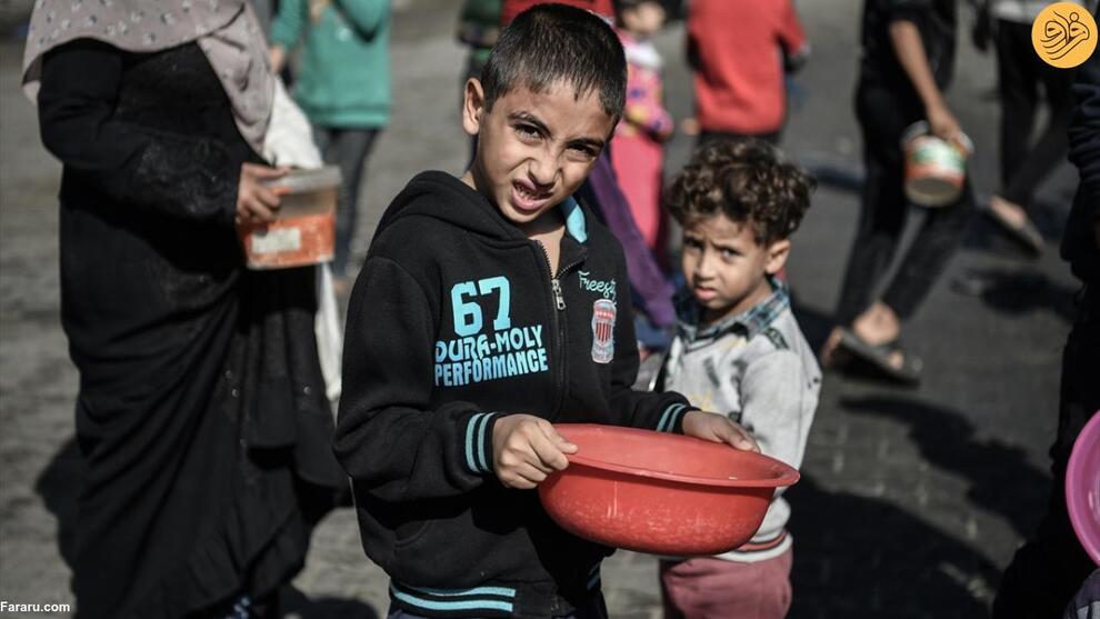 (تصاویر) صف طولانی فلسطینی‌های قابلمه به دست