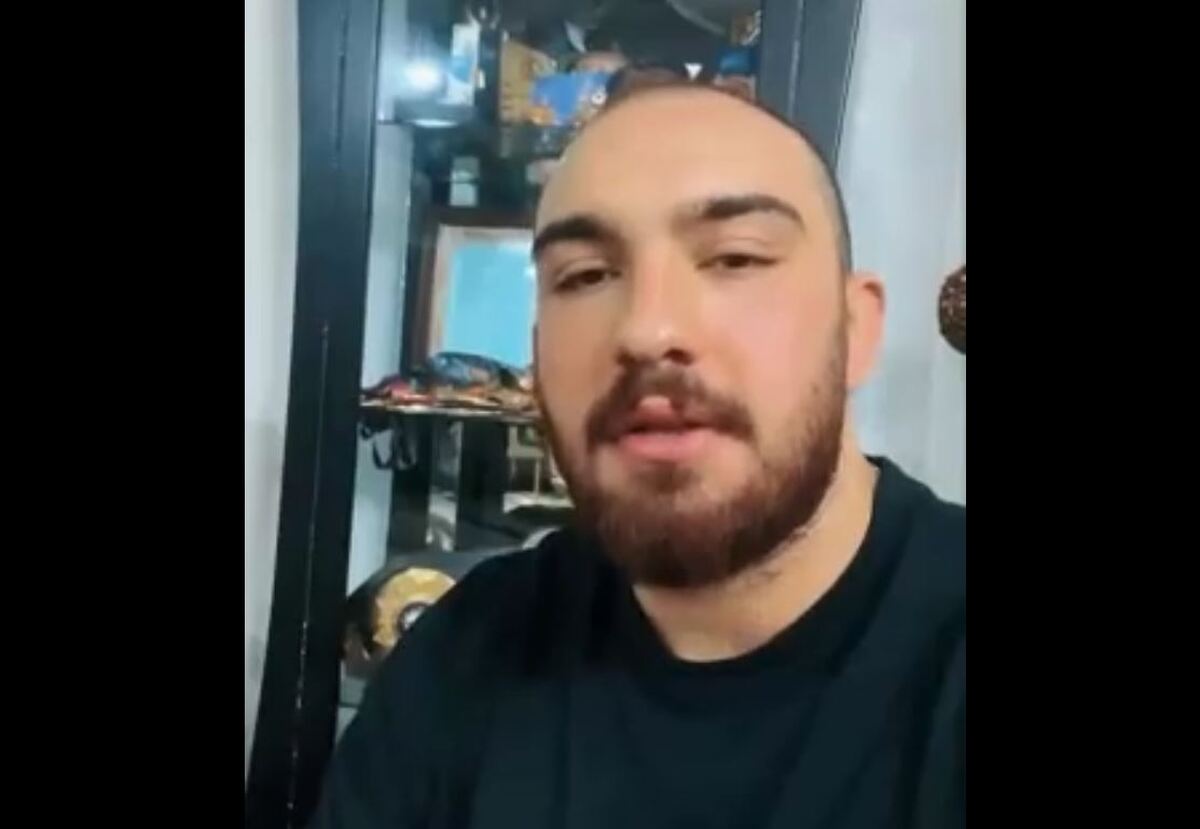 تبریک کشتی‌گیران ایرانی برای آغاز سال نو میلادی (فیلم)