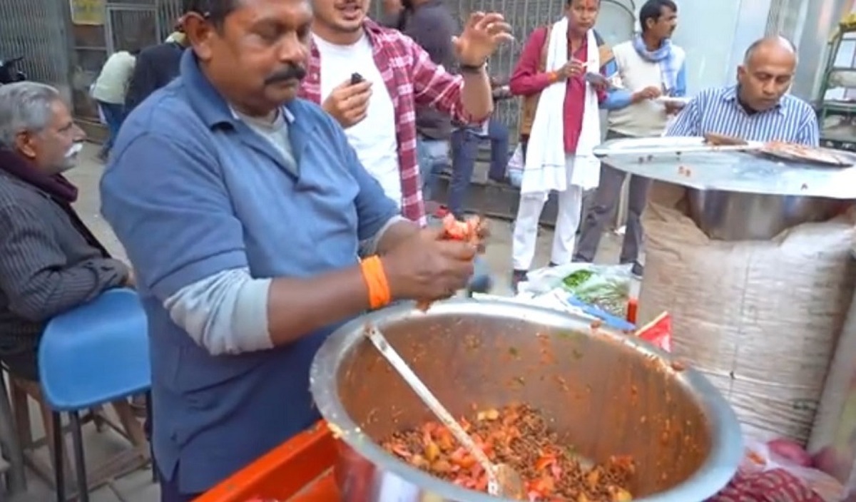 غذای مشهور خیابانی در هند ؛ ماسالا چانا چات ، یک غذای 6 هزار تومانی (فیلم)