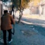 لحظه انهدام یک نفربر صهیونیستی توسط نیروهای مقاومت حماس (فیلم)