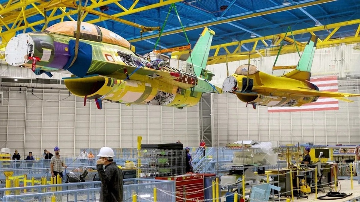 مراحل ساخت جنگنده های فوق پیشرفته F-16 و F-35 آمریکا در کارخانه (فیلم)