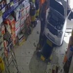 حادثه عجیب در تعویض روغنی برای یک زن (فیلم)