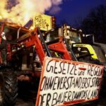 تظاهرات تراکتوری کشاورزان در برلین/ جاده‌ها را بستن و اعتصاب‌های فلج کننده شروع شده‌است (فیلم)