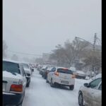 ترافیک شدید خیابان‌ های تبریز به دلیل بارش شدید برف (فیلم)